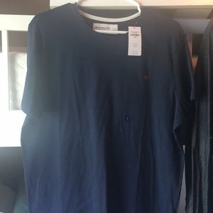 Abercrombie & Fitch new large Shirt